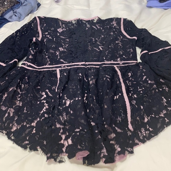 Black lace blouse - Picture 4 of 5